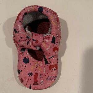 Hocus Pocus baby moccasin